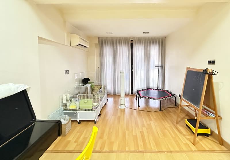 2-storey Terraced House for Sale in Seri Utama Damansara (Kota Damansara) - Esther Lim - PropertyGuru.com.my