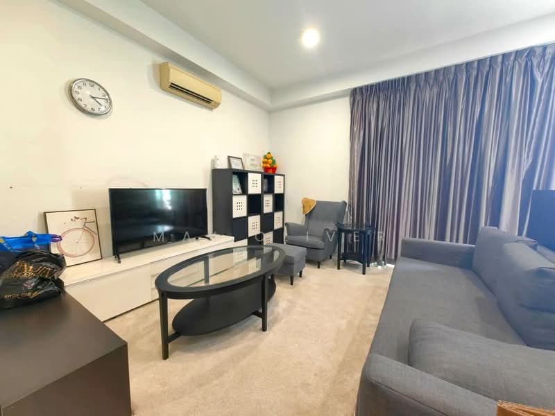 Kondominium untuk Dijual di The Treez Jalil Residen - Mak Oliver - Living Room - PropertyGuru.com.my