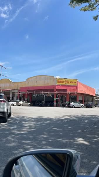 Warehouse for Sale in Nilai 3 Wholesale Centre (Nilai) - Catherine Yong - Exterior - PropertyGuru.com.my
