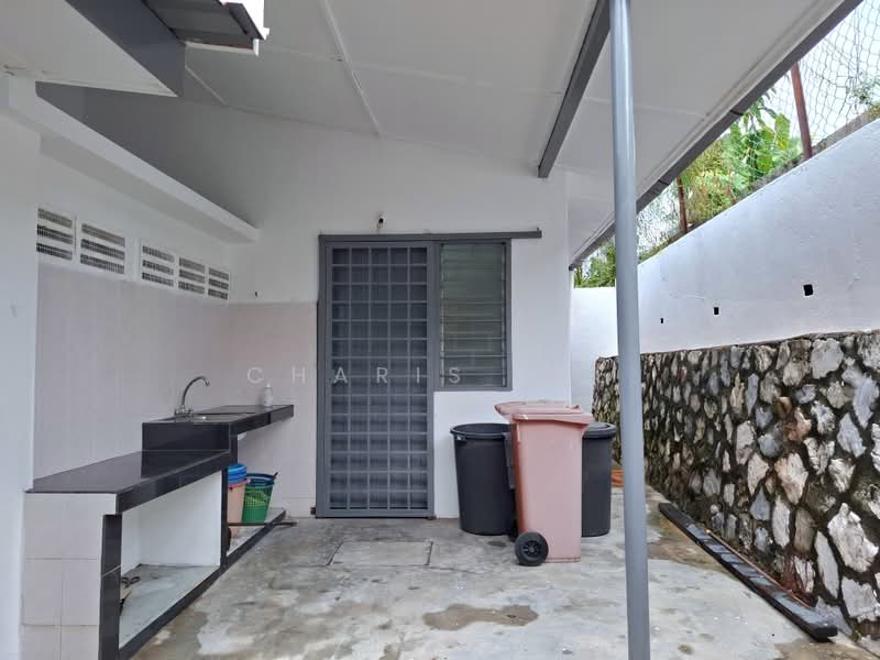 Rumah Teres 2 Tingkat untuk Dijual di Seksyen 17 (Petaling Jaya) - Charis Lee - Exterior - PropertyGuru.com.my