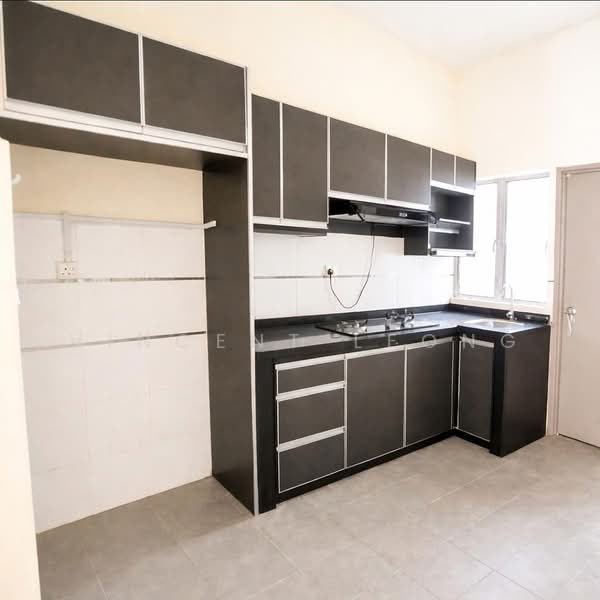 2-storey Terraced House for Rent in Alam Nusantara (Setia Alam) - Vincent Leong - Kitchen - PropertyGuru.com.my