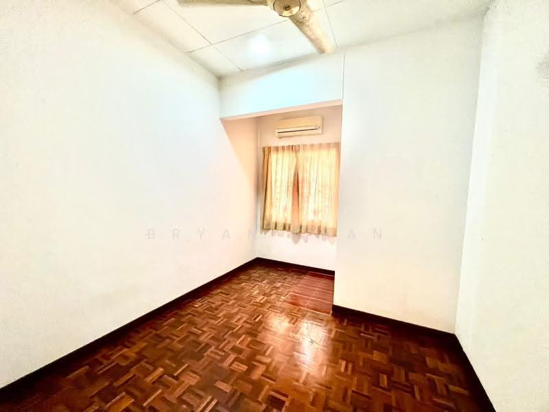 Rumah Teres 2-Tingkat untuk Dijual di Taman Kelana Idaman (Ara Damansara) - Bryan Chan - PropertyGuru.com.my