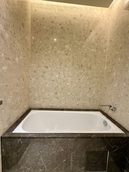 Servis Apartment untuk Disewa di Pavilion Damansara Heights - Alex Yap - Bathroom - PropertyGuru.com.my