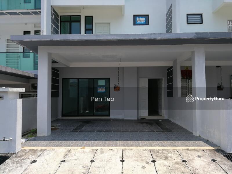 3-storey Terraced House for Sale in Teluk Kumbar (Teluk Kumbar) - Pen Teo - PropertyGuru.com.my