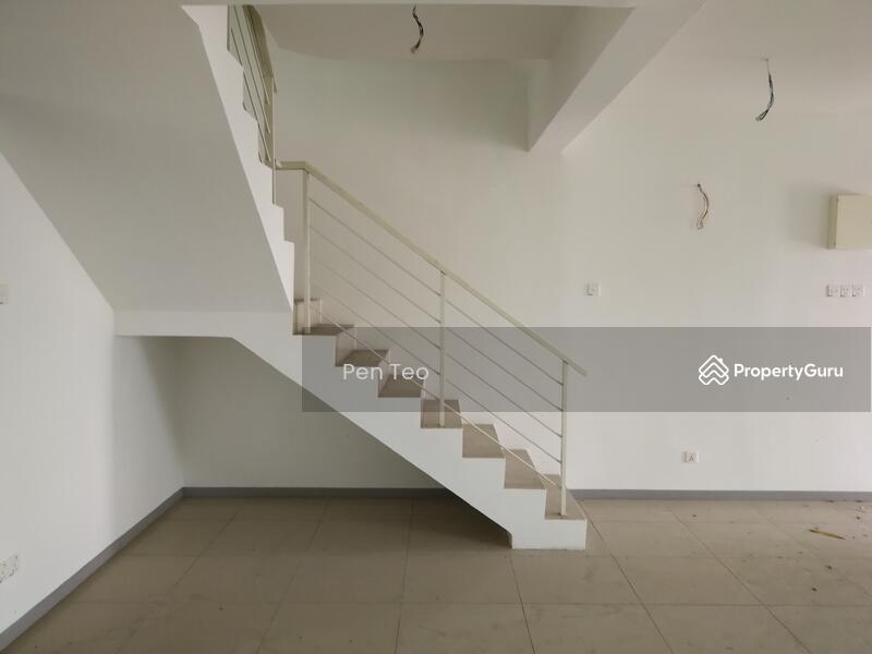3-storey Terraced House for Sale in Teluk Kumbar (Teluk Kumbar) - Pen Teo - PropertyGuru.com.my