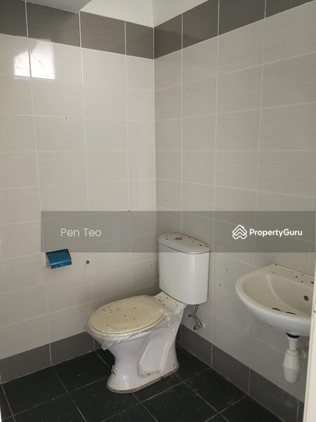 3-storey Terraced House for Sale in Teluk Kumbar (Teluk Kumbar) - Pen Teo - PropertyGuru.com.my
