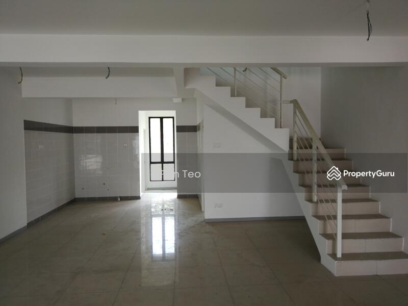 3-storey Terraced House for Sale in Teluk Kumbar (Teluk Kumbar) - Pen Teo - PropertyGuru.com.my