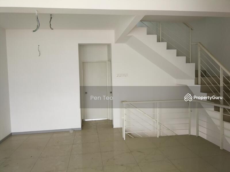 3-storey Terraced House for Sale in Teluk Kumbar (Teluk Kumbar) - Pen Teo - PropertyGuru.com.my