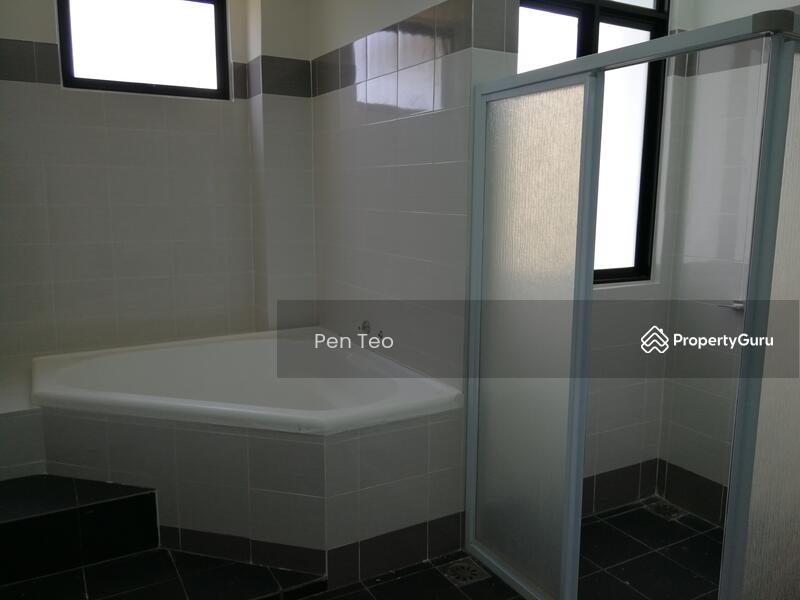 3-storey Terraced House for Sale in Teluk Kumbar (Teluk Kumbar) - Pen Teo - PropertyGuru.com.my