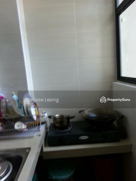 Nusa Mewah Wet kitchen with full wall tile
