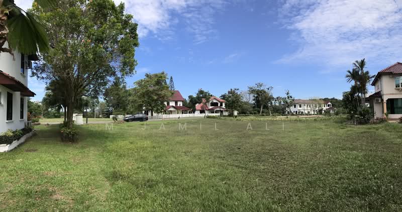 Residential Land for Sale in Alor Gajah (Melaka) - M Jamil Ali - Beautiful Flat with Bungalows Left Right and front - PropertyGuru.com.my