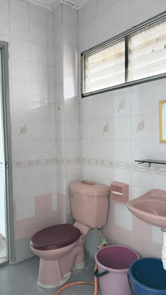 2-storey Terraced House for Sale in Bandar Tasik Selatan (Kuala Lumpur) - Bobby Lee - Bathroom - PropertyGuru.com.my