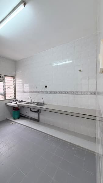 2-storey Terraced House for Sale in Bandar Tasik Selatan (Kuala Lumpur) - Bobby Lee - Kitchen - PropertyGuru.com.my