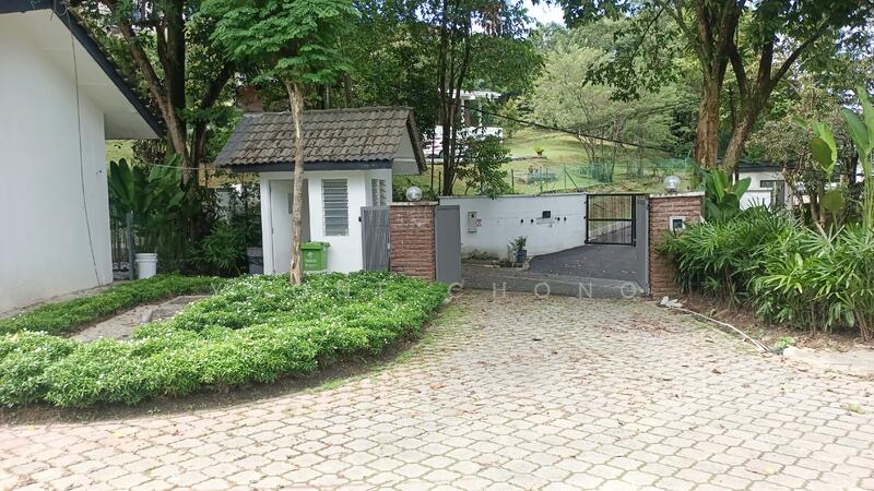 Untuk Disewa - Single storey Bungalow @ bukit tunku kenny hill