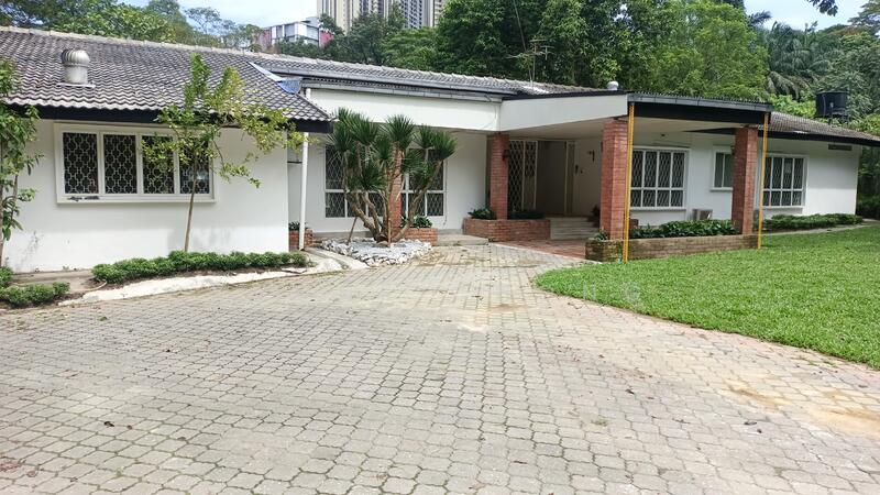 Untuk Disewa - Single storey Bungalow @ bukit tunku kenny hill