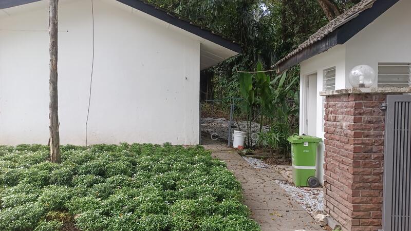 Untuk Disewa - Single storey Bungalow @ bukit tunku kenny hill
