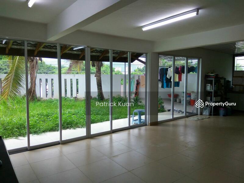 Lower groundfloor private garden