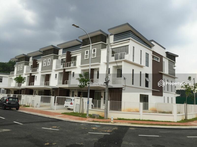 Desa Tropika U15, Bukit Jelutong, Persiaran Mokhtar Dahari 