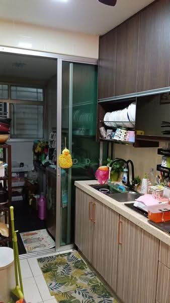 Kondominium untuk Disewa di Oakleaf Park - Eddy . - Kitchen - PropertyGuru.com.my