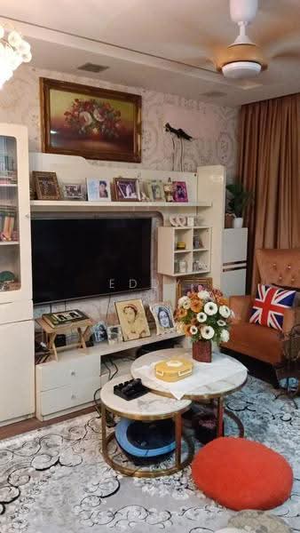 Kondominium untuk Disewa di Oakleaf Park - Eddy . - Living Room - PropertyGuru.com.my