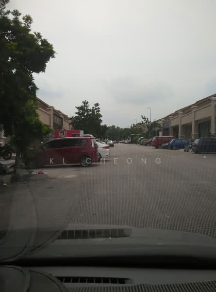Kedai untuk Dijual di Pusat Bandar Putra Permai (Seri Kembangan) - Andrew Cheong - PropertyGuru.com.my
