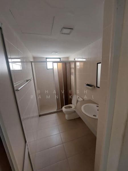 Kondominium untuk Dijual di Duta Ria - Bhavesh Ramniklal - Bathroom - PropertyGuru.com.my