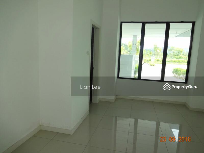 Townhouse for Sale in Shah Alam (Selangor) - Lian Lee - PropertyGuru.com.my