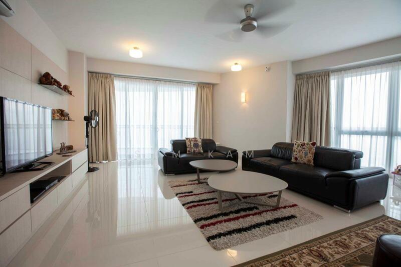 For Sale - Gurney Paragon