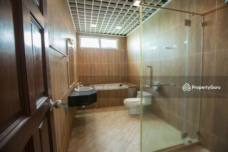 Untuk Dijual - Gurney Palace