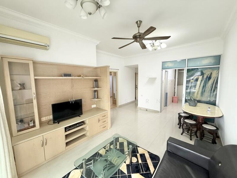 For Rent - University Place (Plaza Ivory)