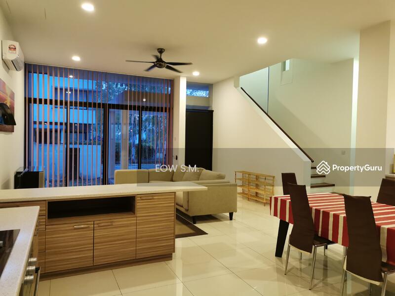 Untuk Disewa - Blu Constellation