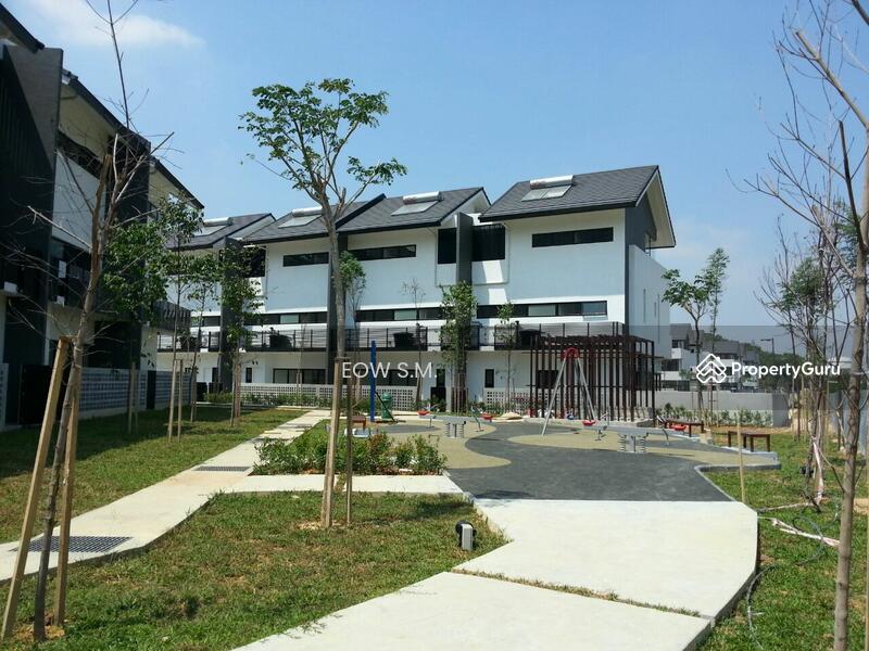 Untuk Disewa - Blu Constellation