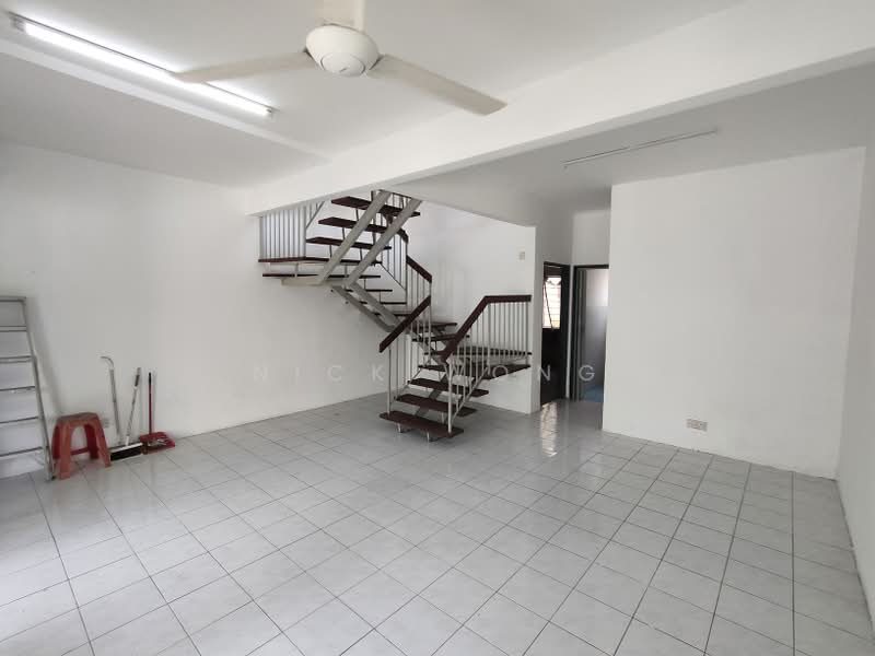 2-storey Terraced House for Rent in Bandar Putra Permai (Seri Kembangan) - Nick Wong - Interior - PropertyGuru.com.my