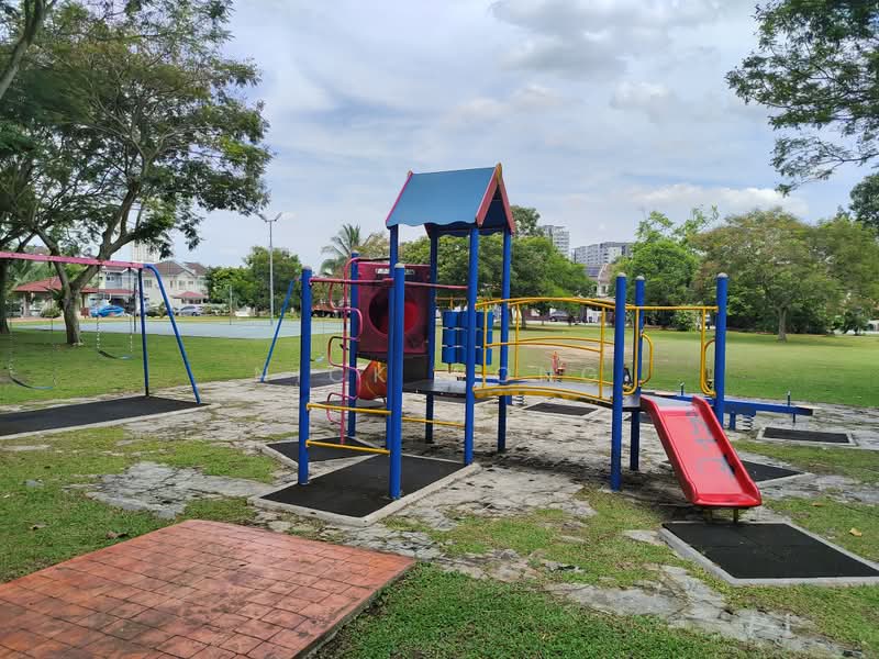 2-storey Terraced House for Rent in Bandar Putra Permai (Seri Kembangan) - Nick Wong - Exterior - PropertyGuru.com.my
