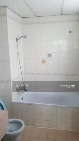 Apartment for Rent at Le Chateau 2 - Jasper Tan - Bathroom - PropertyGuru.com.my