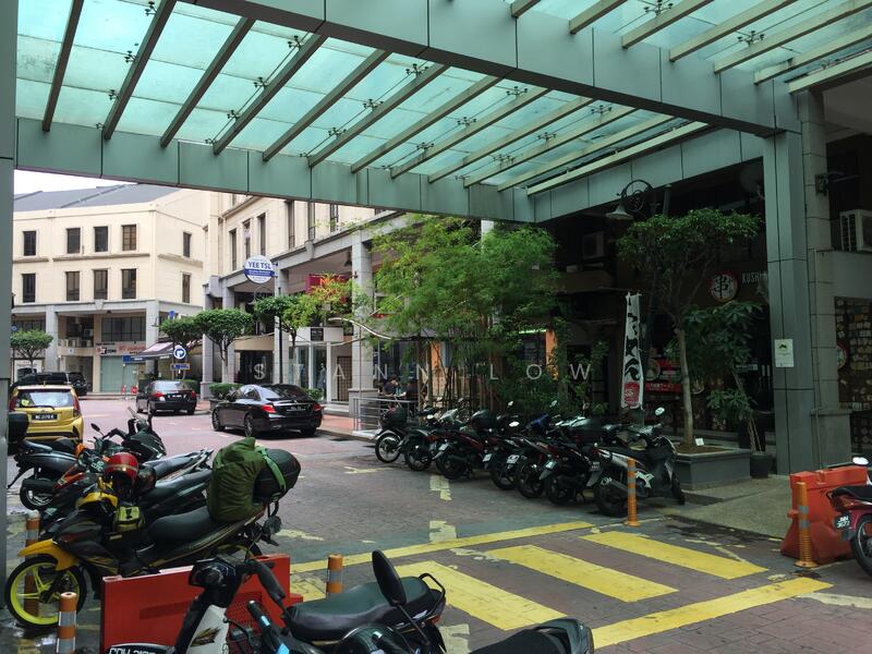 Untuk Dijual - Plaza Damas