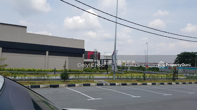 Opposite Starbuck