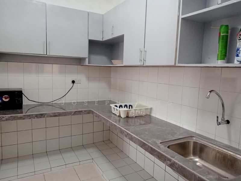Kondominium untuk Disewa di Cova Villa - Joseph Ling - Kitchen - PropertyGuru.com.my