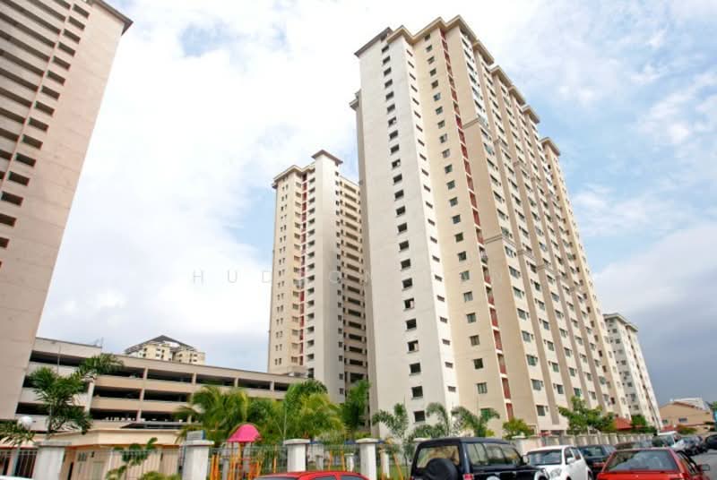 Pangsapuri untuk Dijual di Pangsapuri Permai Puteri - Hudson Tan - Exterior - PropertyGuru.com.my