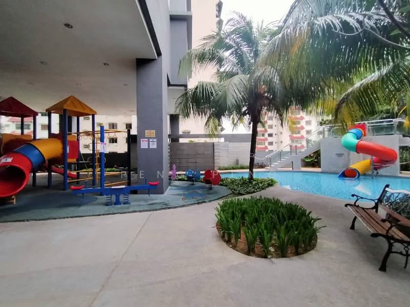 Servis Apartment untuk Disewa di Glomac Damansara - peng peng - Pool - PropertyGuru.com.my