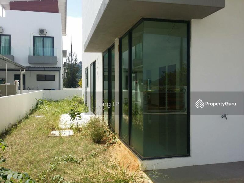 For Sale - 113 & 113A Jalan Utama, Marina Island, KM1 Teluk Muroh, 32200 Lumut, Perak