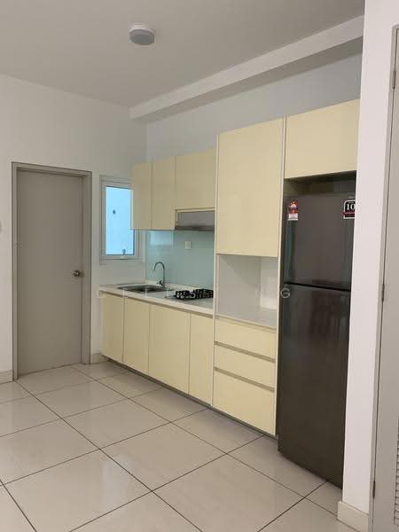 Kediaman Servis untuk Dijual di V Residence 3 @ Sunway Velocity - Celest Ng - Kitchen - PropertyGuru.com.my