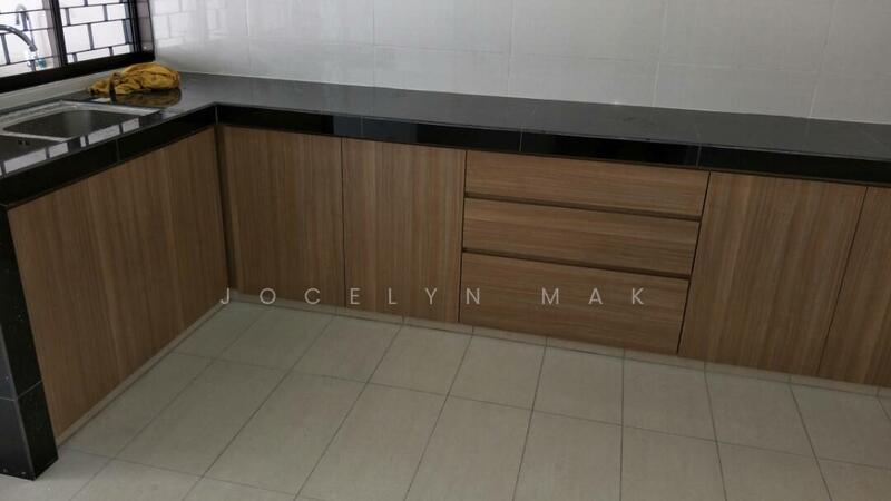 Untuk Disewa - Bangsar 2 sty house 22x75 4R+3B near Bangsar Village walking distance