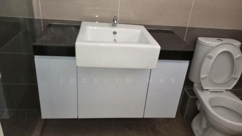 Untuk Disewa - Bangsar 2 sty house 22x75 4R+3B near Bangsar Village walking distance