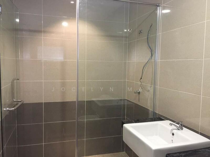 Untuk Disewa - Bangsar 2 sty house 22x75 4R+3B near Bangsar Village walking distance