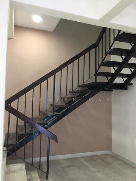 Untuk Disewa - Bangsar 2 sty house 22x75 4R+3B near Bangsar Village walking distance