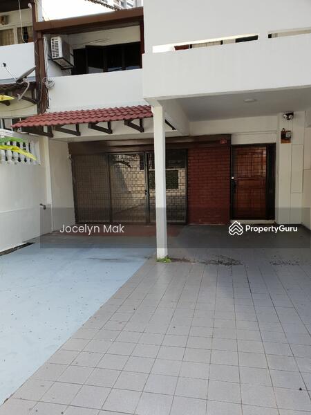 Untuk Disewa - Bangsar 2 sty house 22x75 4R+3B near Bangsar Village walking distance