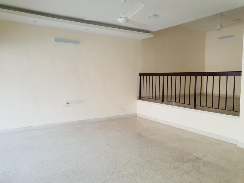 Untuk Disewa - Bangsar 2 sty house 22x75 4R+3B near Bangsar Village walking distance