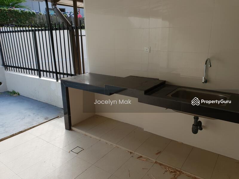 Untuk Disewa - Bangsar 2 sty house 22x75 4R+3B near Bangsar Village walking distance