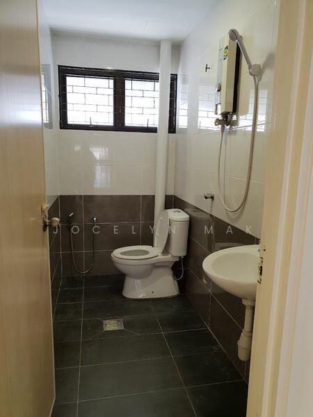 Untuk Disewa - Bangsar 2 sty house 22x75 4R+3B near Bangsar Village walking distance